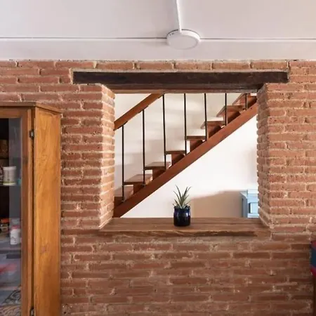 Charming Old Loft With Jacuzzi!
